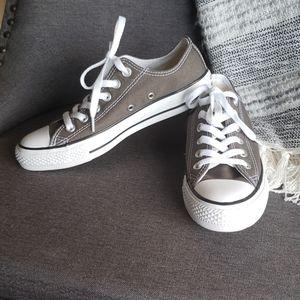 NWT Converse Sneakers